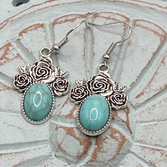 Turquoise drops silver western style dangle long earrings - Picture 1 of 5